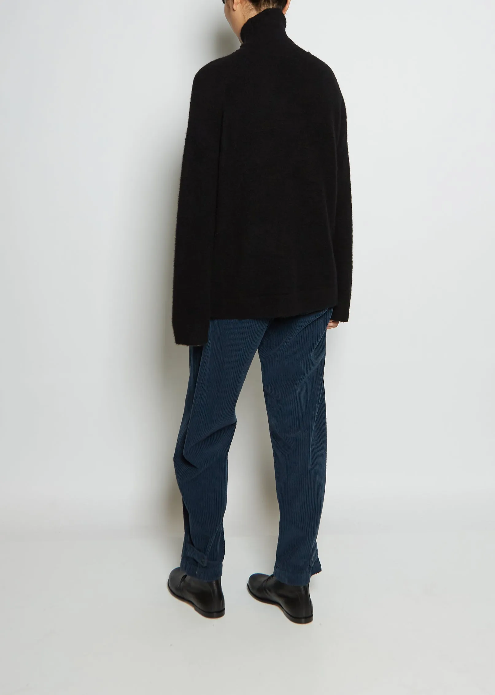 Alisia Cashmere Turtleneck — Black