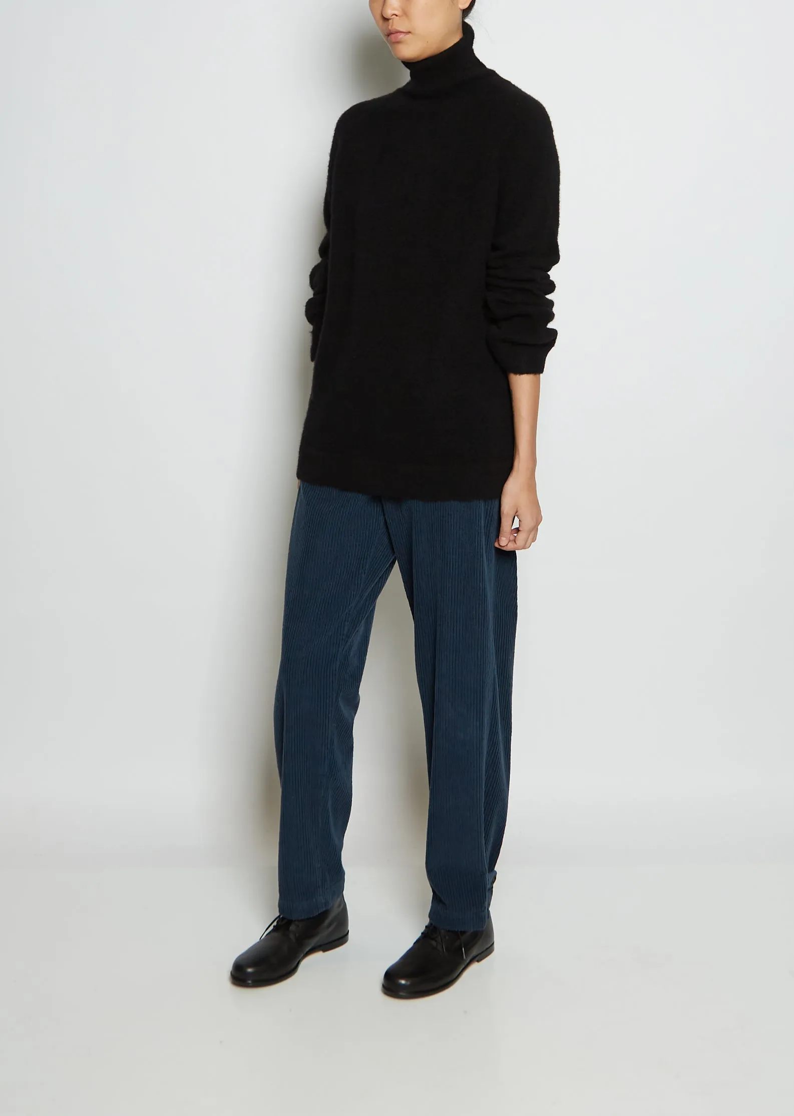 Alisia Cashmere Turtleneck — Black