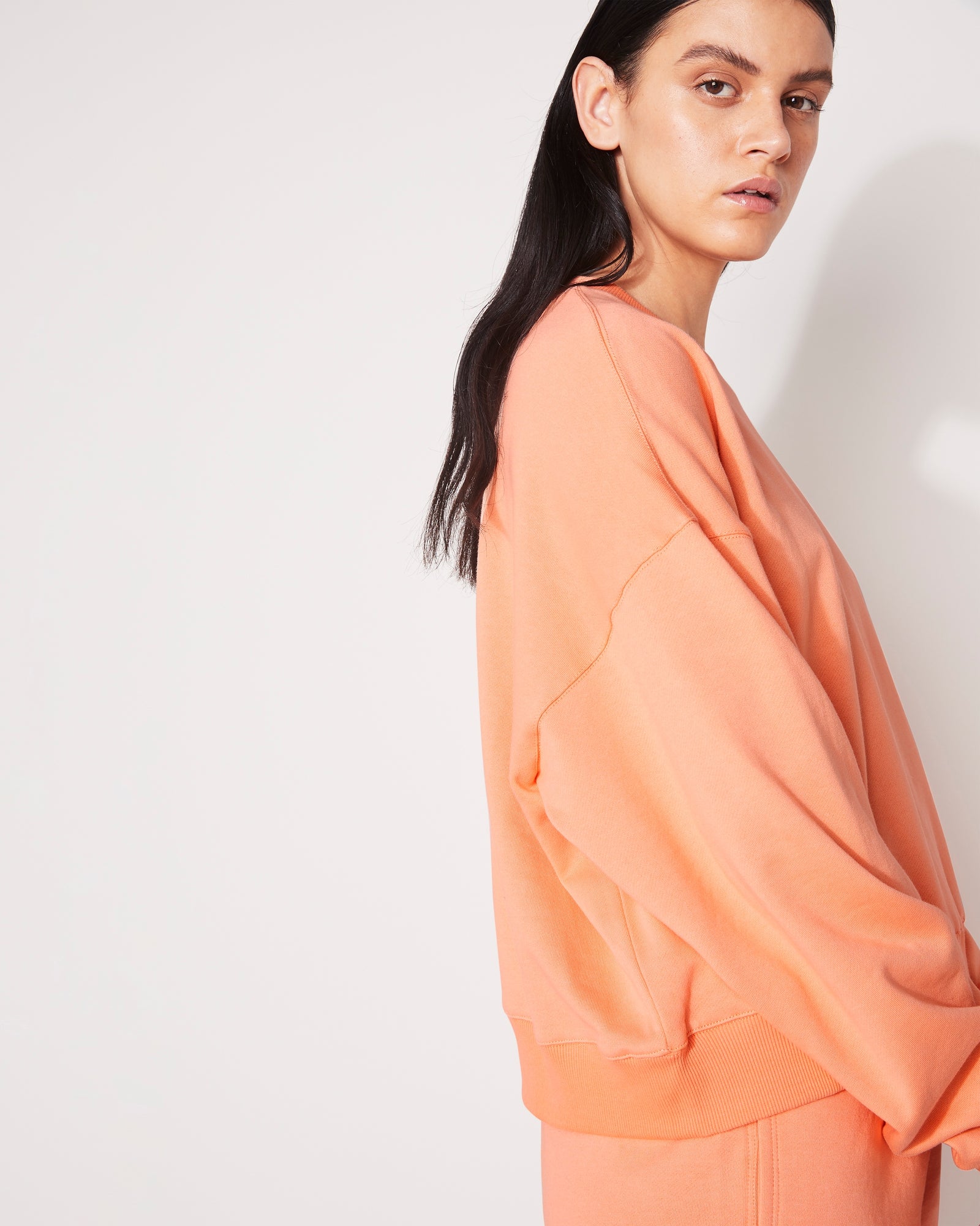 ESSENTIAL CROP SWEATSHIRT - PAPAYA PUNCH