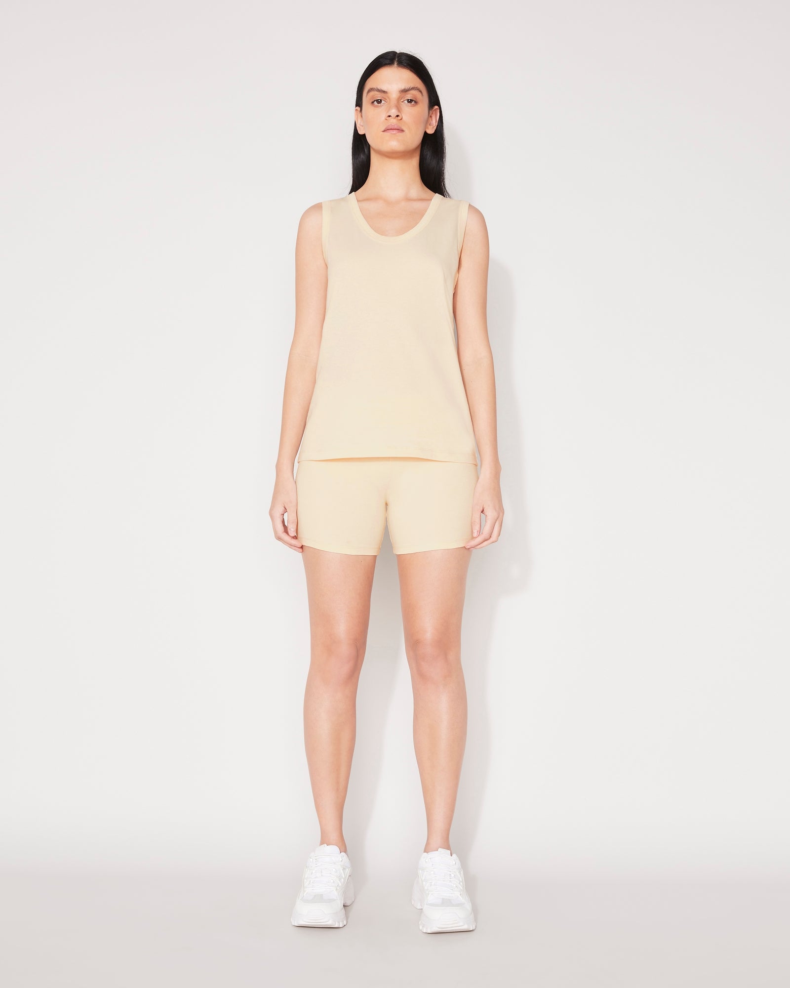 ESSENTIAL SCOOP TANK - BUTTER CREAM