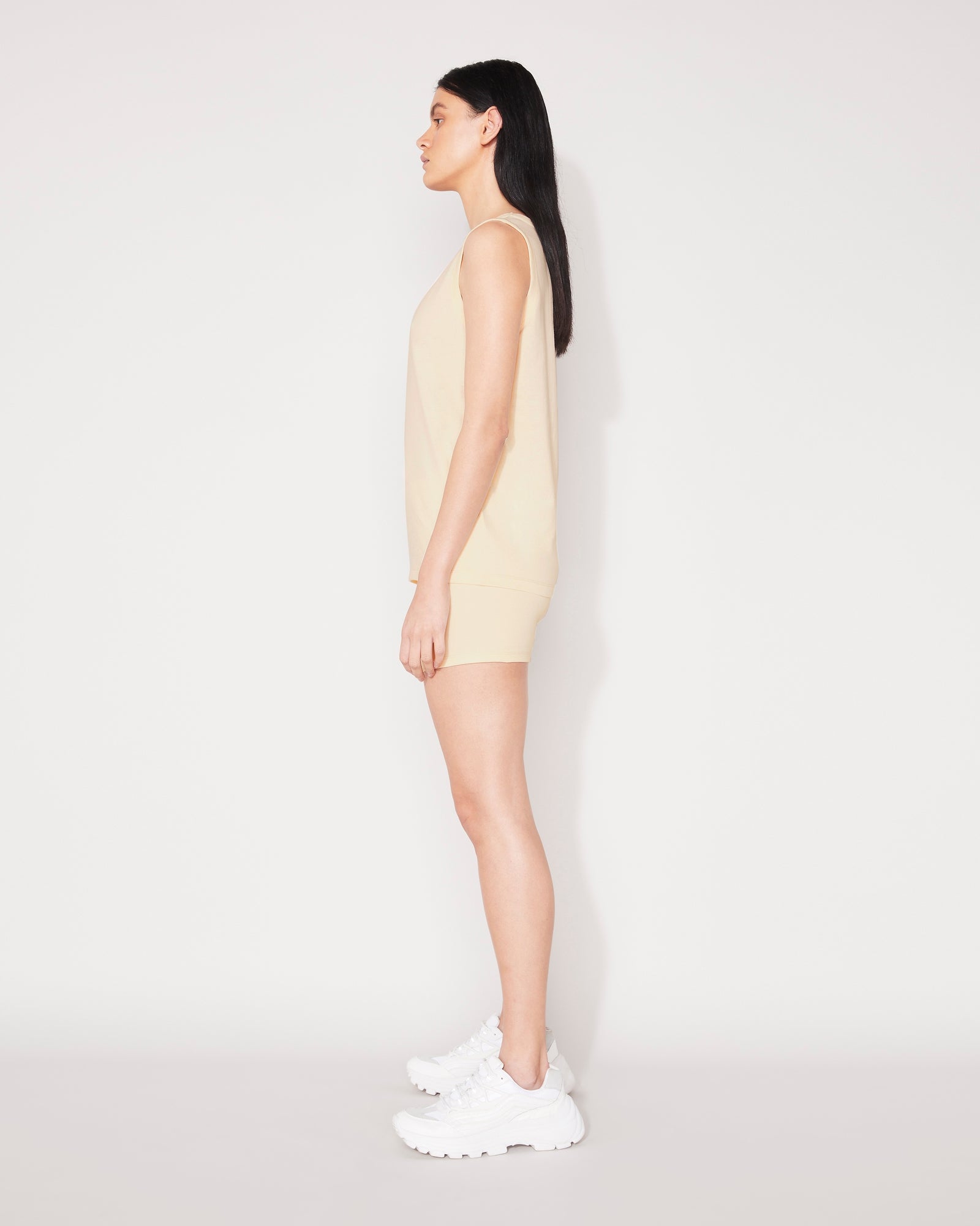 ESSENTIAL SCOOP TANK - BUTTER CREAM