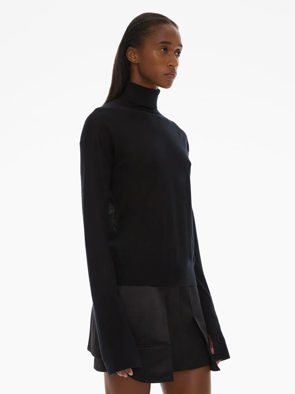 Fine Gauge Turtleneck - black