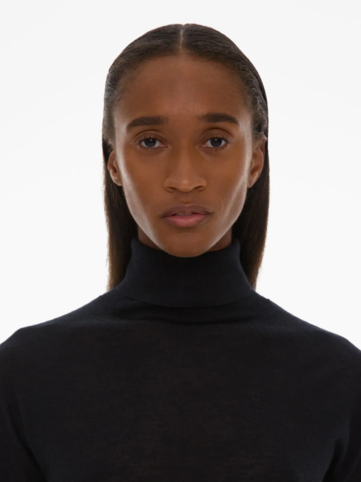 Fine Gauge Turtleneck - black