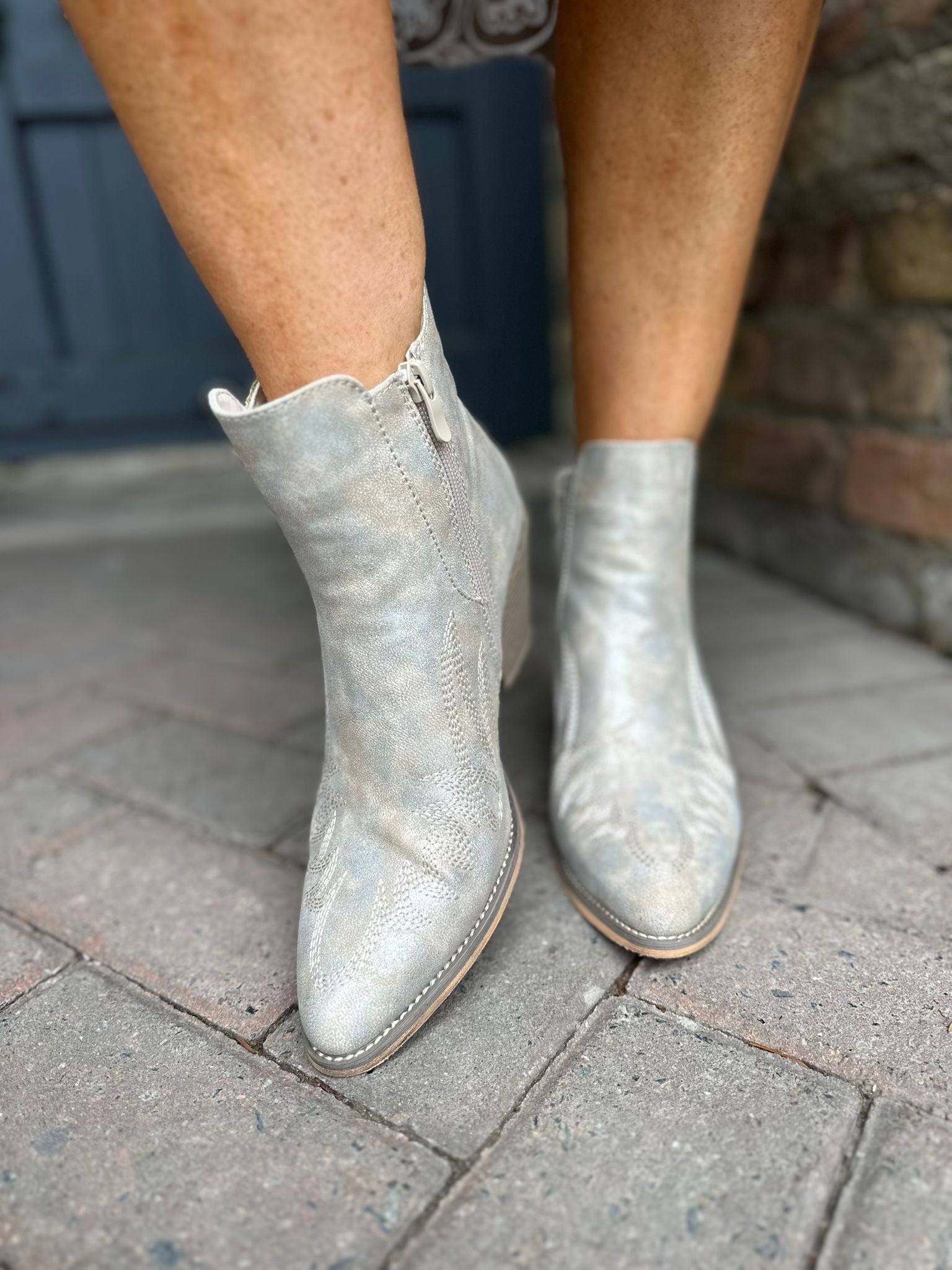 Gold shimmer Embroidered Detail Western Boots