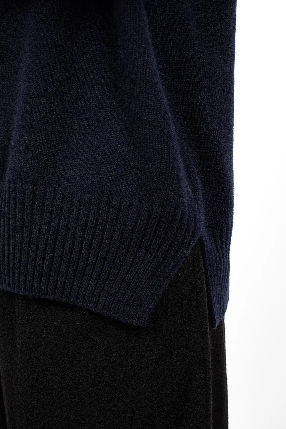 Side Slit Pullover Turtleneck Navy